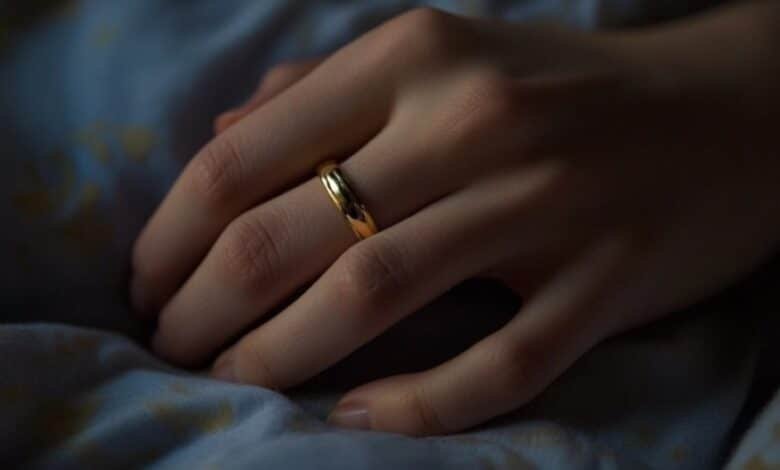 Should You Wear Your Ring to Bed