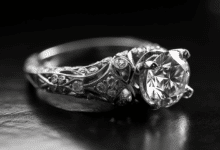 Classic engagement ring with a solitaire diamond