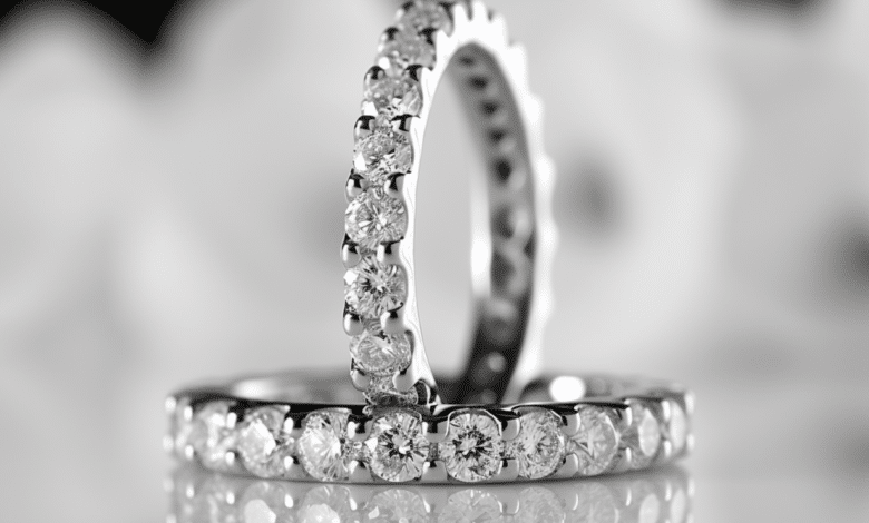 Diamond wedding ring with oval cut and bezel setting