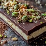 What are the main ingredients used in a Dubai Chocolate Bar
